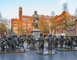 Lais Puzzle - Rembrandt-Denkmal und Skulpturen seines Bildes "Nachtwache" am Rembrandtplein in Amsterdam - 40, 100, 200, 500, 1.000 & 2.000 Teile