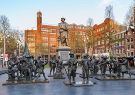 Lais Puzzle - Rembrandt-Denkmal und Skulpturen seines Bildes "Nachtwache" am Rembrandtplein in Amsterdam - 1.000 Teile