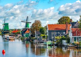 Lais Puzzle - Das Dorf Volendam in den Niederlanden. Eine Stadt mit einem nationalen niederländischen Kulturleben - 1.000 Teile