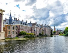 Lais Puzzle - Der Hofteich, die Gebäude des niederländischen Parlaments, Den Haag, Niederlande, Binnenhof - 40, 100, 200, 500, 1.000 & 2.000 Teile