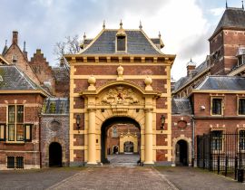 Lais Puzzle - Eingangstor zum Parlamentsgebäude, Binnenhof, in der Nähe des Büros des Premierministers, Den Haag, Niederlande - 40, 100, 200, 500, 1.000 & 2.000 Teile