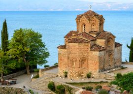 Lais Puzzle - Die Kirche des Heiligen Johannes in Kaneo bei Sonnenaufgang in Ohrid, Republik Nordmakedonien - 500, 1.000 & 2.000 Teile