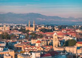 Lais Puzzle - Schöner Blick aus der Luft auf die Altstadt von Nikosia, Nordzypern und die Selimiye-Moschee in Zypern - 1.000 Teile