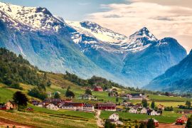 Lais Puzzle - Olden Norwegen Bergblick - 2.000 Teile
