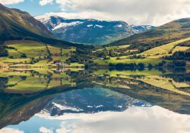 Lais Puzzle - Blick auf den See Jolstravatn im Sommer, Norwegen - 1.000 Teile