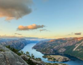 Lais Puzzle - Sonnenuntergang im Lysefjord von Norwegen - 40, 100, 200, 500 & 1.000 Teile