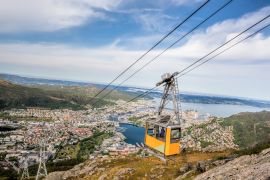 Lais Puzzle - Ulriken-Seilbahn in Bergen, Norwegen. Wunderschöne Aussicht von der Spitze des Berges - 2.000 Teile