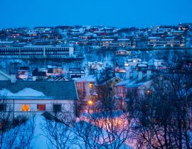 Lais Puzzle - Norwegen Kirkenes Stadtbild Ansicht im Winter - 40, 100, 200, 500, 1.000 & 2.000 Teile