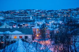 Lais Puzzle - Norwegen Kirkenes Stadtbild Ansicht im Winter - 2.000 Teile