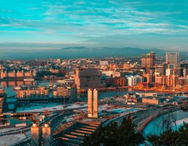 Lais Puzzle - Sonnenuntergang in schöner Architektur Oslo Stadt Norwegen - 40, 100, 200, 500, 1.000 & 2.000 Teile