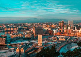 Lais Puzzle - Sonnenuntergang in schöner Architektur Oslo Stadt Norwegen - 1.000 Teile