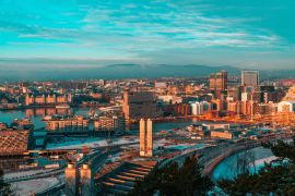 Lais Puzzle - Sonnenuntergang in schöner Architektur Oslo Stadt Norwegen - 2.000 Teile