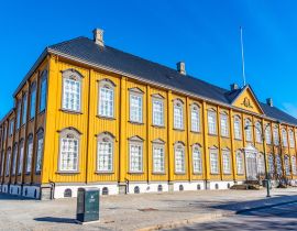 Lais Puzzle - Stiftsgarden-Villa im Zentrum von Trondheim, Norwegen - 40, 100, 200, 500, 1.000 & 2.000 Teile