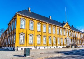 Lais Puzzle - Stiftsgarden-Villa im Zentrum von Trondheim, Norwegen - 1.000 Teile
