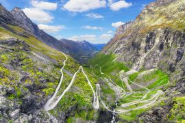 Lais Puzzle - Trollstigen - windige Straße in Norwegen im Herbst - 2.000 Teile