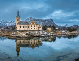 Lais Puzzle - Berühmte vaganische Kirche in Kabelvag, Norwegen - 40, 100, 200, 500, 1.000 & 2.000 Teile