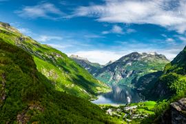 Lais Puzzle - Blick auf den Geirangerfjord in Norwegen - 2.000 Teile