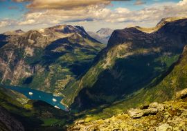Lais Puzzle - Fjord Geiranger vom Aussichtspunkt Dalsnibba, Norwegen - 1.000 Teile