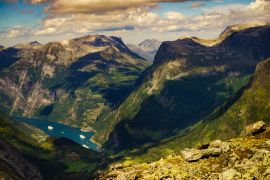Lais Puzzle - Fjord Geiranger vom Aussichtspunkt Dalsnibba, Norwegen - 2.000 Teile