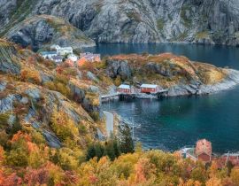 Lais Puzzle - Fischerstadt Nusfjord, Fjord und Meer Norwegen, Lofoten Inseln im goldenen Herbst - 40, 100, 200, 500, 1.000 & 2.000 Teile