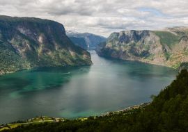 Lais Puzzle - Blick auf den Naerøyfjord, UNESCO-Weltkulturerbe - 1.000 Teile