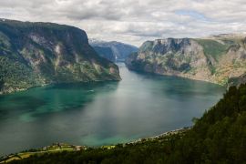 Lais Puzzle - Blick auf den Naerøyfjord, UNESCO-Weltkulturerbe - 2.000 Teile