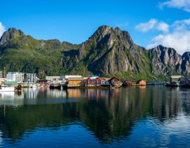 Lais Puzzle - Blick auf den Hafen von Svolvaer, Lofoten Inseln, Norwegen - 40, 100, 200, 500, 1.000 & 2.000 Teile