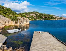 Lais Puzzle - Boot und Steg im Dorf Farestad in Norwegen - 40, 100, 200, 500, 1.000 & 2.000 Teile