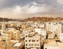 Lais Puzzle - Mutrah Waterfront mit Moschee in Muscat bei Sonnenuntergang und Corniche mit niemandem - 40, 100, 200, 500, 1.000 & 2.000 Teile