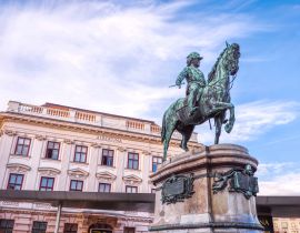 Lais Puzzle - Franz-Joseph-Denkmal und Albertina-Museum in Wien, Österreich, Sonnenuntergang mit blauem Himmel - 40, 100, 200, 500, 1.000 & 2.000 Teile