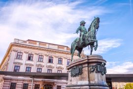 Lais Puzzle - Franz-Joseph-Denkmal und Albertina-Museum in Wien, Österreich, Sonnenuntergang mit blauem Himmel - 2.000 Teile