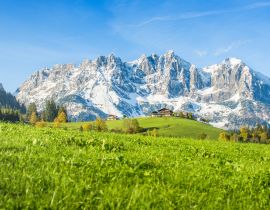 Lais Puzzle - Österreichischer Bergbauernhof im Herbst, Kitzbühel, Tirol, Österreich - 40, 100, 200, 500, 1.000 & 2.000 Teile