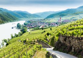Lais Puzzle - Blick in die Wachau mit der Donau und dem Ort Weißenkirchen in Niederösterreich - 1.000 Teile