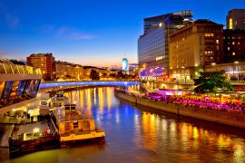 Lais Puzzle - Wien Stadt modernes Flussufer Abendansicht - 2.000 Teile