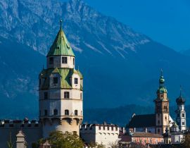 Lais Puzzle - Münzerturm mit Herz-Jesu-Basilika und Jesuitenkirche, Hall in Tirol - 40, 100, 200, 500, 1.000 & 2.000 Teile