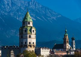 Lais Puzzle - Münzerturm mit Herz-Jesu-Basilika und Jesuitenkirche, Hall in Tirol - 1.000 Teile