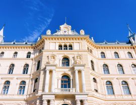 Lais Puzzle - Fassade des Landesgerichts für Zivilrechtspflege in Graz - 40, 100, 200, 500, 1.000 & 2.000 Teile