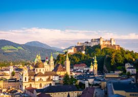 Lais Puzzle - Schöne Aussicht auf das Salzburger Stadtbild mit der Festung Hohensalzburg im Sommer, Salzburg, Österreich - 1.000 Teile