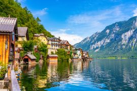 Lais Puzzle - Blick auf das berühmte Bergdorf Hallstatt in den österreichischen Alpen bei schönem Licht im Sommer, Salzkammergut, Hallstatt, Österreich - 2.000 Teile