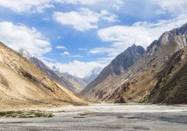 Lais Puzzle - Bergkette auf dem Trekkingpfad von Jula nach Payu, K2-Basislager-Trek, Pakistan - 1.000 Teile