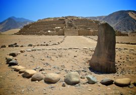 Lais Puzzle - Caral, UNESCO-Weltkulturerbe und die älteste Stadt Amerikas. Sie liegt im Supe-Tal, 200 km nördlich von Lima, Peru - 1.000 Teile