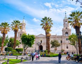 Lais Puzzle - Basilika-Kathedrale von Arequipa in Peru - 40, 100, 200, 500, 1.000 & 2.000 Teile
