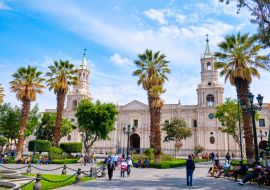 Lais Puzzle - Basilika-Kathedrale von Arequipa in Peru - 1.000 Teile
