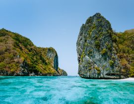 Lais Puzzle - El Nido, Palawan, Philippinen. Luftaufnahme der hoch aufragenden Klippen vor einer tropischen Insel mit weißem Sandstrand - 40, 100, 200, 500, 1.000 & 2.000 Teile