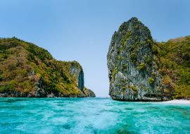 Lais Puzzle - El Nido, Palawan, Philippinen. Luftaufnahme der hoch aufragenden Klippen vor einer tropischen Insel mit weißem Sandstrand - 1.000 Teile