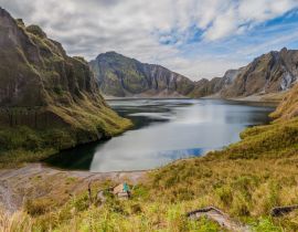 Lais Puzzle - Pinatubo-See, Gipfelkratersee des Vulkans Pinatubo, Philippinen - 40, 100, 200, 500, 1.000 & 2.000 Teile