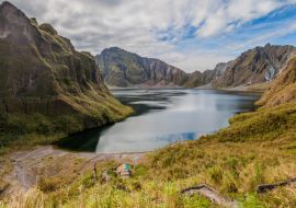 Lais Puzzle - Pinatubo-See, Gipfelkratersee des Vulkans Pinatubo, Philippinen - 1.000 Teile