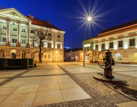 Lais Puzzle - Rathaus auf dem Hauptplatz Rynek von Kielce - 40, 100, 200, 500, 1.000 & 2.000 Teile