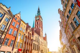 Lais Puzzle - Morgens Blick auf die zentrale Straße mit dem Rathaus im Zentrum der Altstadt von Danzig, Polen - 2.000 Teile