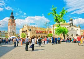 Lais Puzzle - Menschen vor der Tuchhalle und dem Rathausturm in Krakau - 1.000 Teile